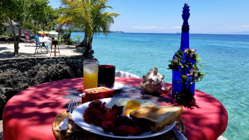 Moalboal Complejo | Moalboal T Breeze Coastal Resort