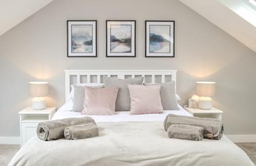 Wing Casa | Moat View