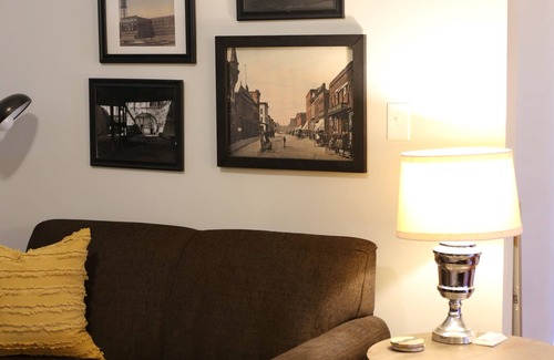 Moberly Apartamento | Moberly's Designer Loft In Historic Downtown