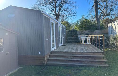 Jullouville-les-Pins Casa | Mobil-home Confort 2 chambres, Piscine chauffée, 200 m de la plage, Parking et Wi-Fi inclus - FR-1-361A-77