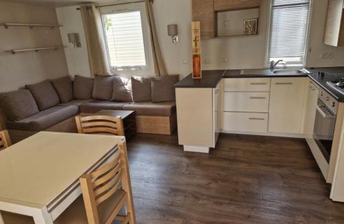 Villeneuve-les-Beziers Otro | MOBIL HOME CAMPING Les Sables Du Midi -3 chambres