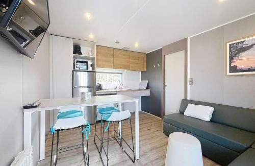 Jullouville-les-Pins Casa | Mobil-Home Grand Confort, 200 m Plage, 4 Pers, 2 Chambres, 2 Sdb, Piscine, Parking - FR-1-361A-38