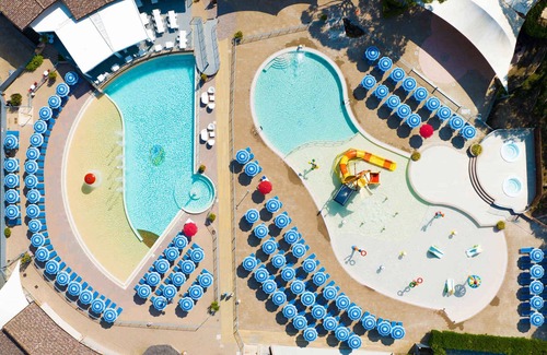 Le Rocchette Casa | Mobilehome with air conditioning, pool in a sunny location