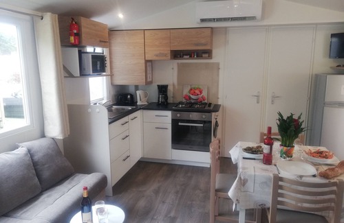 Les Mathes Casa | Casa móvil de 3 dormitorios, aire acondicionado, calefacción, terraza cerrada 15m² siblu les charmettes 4 *