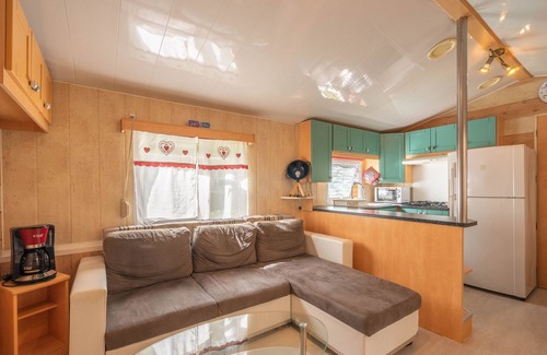 Semussac Alquiler De RV | Mobil Home 'Mobil Home 6p Proche De La Mer' con terraza privada y aire acondicionado