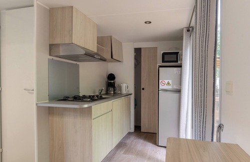 Lavilledieu Casa | Casa móvil 'Confort C - 1-6 pers' con piscina compartida, terraza privada y jardín compartido
