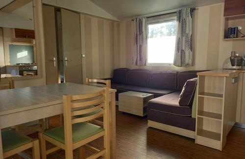 Jullouville Casa | Mobile home in campsite, ideal for families, close to beaches