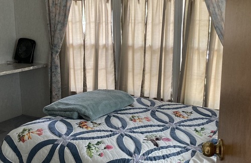Lewis Run Casa | Mobile Home in Campground-like setting, in mobile home park. Cheap for family.