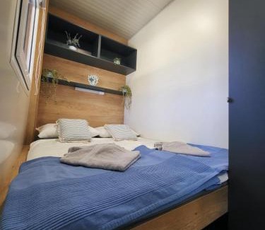 Pirovac Apartamento | Mobile home Maresol