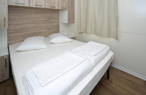 Cres Casa | Mobile Homes in Camp Kovacine, Cres, with long pebble beach