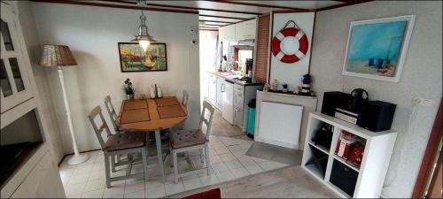 Onderdijk Apartamento | Mobilheim für 3 Personen 1 Kind ca 38 qm in Wervershoof, Nordholland Ijsselmeer