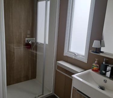Montreuil-sur-Ille Chalet De Esquí | mobilhome à la mer