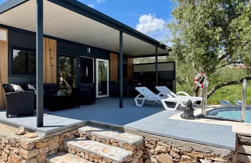 Tkon Casa | Mobilhome-Kroatien DELUXE Mobilhome & privatem Meerwasserpool Insel Pašman