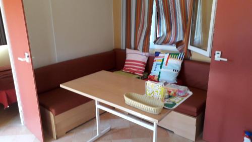 Saint-Martin-de-Crau Otro | Mobilhome & Piscine - Sud-Alpilles - Oliveraie bio