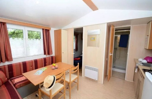 Saint-Paul-en-Foret Casa | Mobilhome Standard mit TV mit Klimaanlage 4 Personen