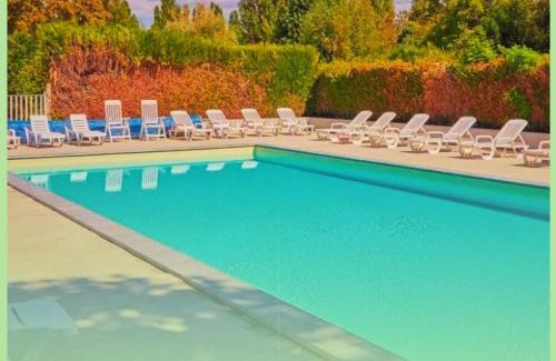Ivry-la-Bataille Otro | Mobilhomes Cozy 2 ou 3 chambres en bordure d'étang Camping 3 étoiles
