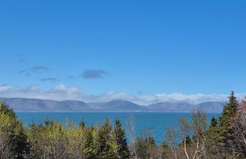 White Point Casa | Moceanset Getaways - Elegant, Ocean, Mountain and Sunset Views "Camping Experience"