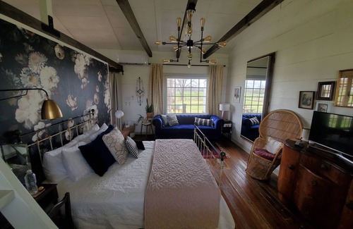 Ledbetter Otro | Mockingbird Fields- Nesting Suite