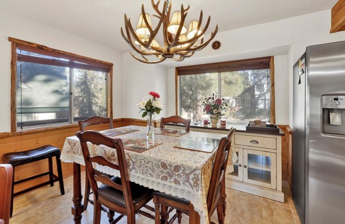Big Bear Lake Chalet De Esquí | Mockingbird in Moonlight #2527
