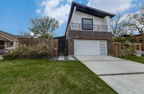 Lower Greenville Casa | Mod Squad