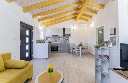 Pjescana Uvala Casa | Modean in Pula - Haus für 2-3 Personen