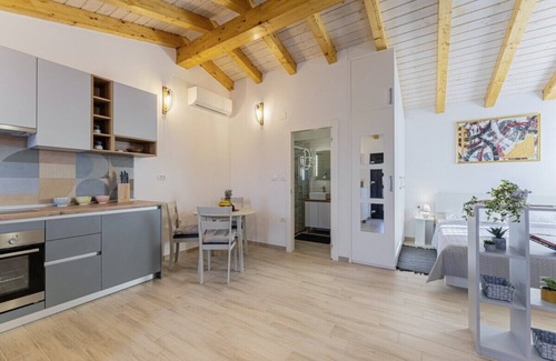 Pjescana Uvala Casa | Modean in Pula - Haus für 2-3 Personen