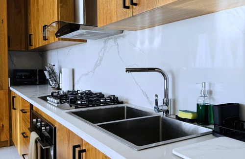 Santiago Province Apartamento | Modern 3BR Apartment in Santiago | 360 Views, Near El Monumento, Secure Parking, and Fast Wi-Fi