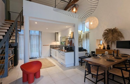 Saint-Yrieix-sur-Charente Cabaña | Casa moderna en entorno tranquilo, jardín grande, terraza, a orillas del río Charente