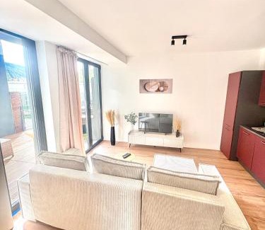 Banska Bystrica Apartamento | Moderný apartmán so súkromnou terasou v centre mesta
