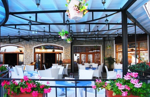 Aheloy Apartamento | Modern, 1 Bed Apt, 4* Vineyards