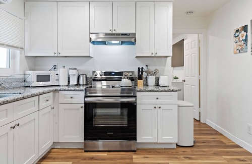 Placentia Casa | Modern 1-Bed Home in Placentia w/ Smart TV, Wifi, Parking near DIsneyland