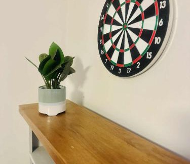 Newark Apartamento | Modern 1-Bed Retreat in heart of newark-with ease access to local attractions and transport