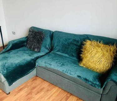 Newark Apartamento | Modern 1-Bed Retreat in heart of newark-with ease access to local attractions and transport