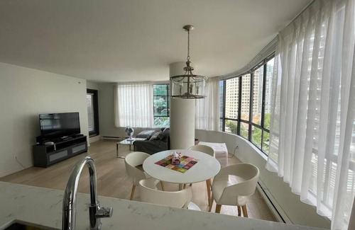 Downtown Vancouver Apartamento | Modern 1-bed suite in Heart of Downtown