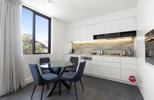 Surry Hills Apartamento | Modern 1-Bed with Balcony in Bustling Surry Hills