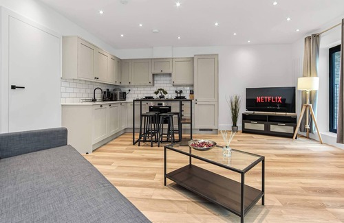 Addiscombe Apartamento | Modern 1 Bedroom Stay, Balcony, East Croydon