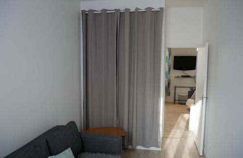 Louis Bertrand-Mirabeau-Semard Casa | Modern 1 bedroom apartment near the metro.
