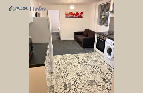 St Helens Apartamento | Modern 1 Bedroom Apartment | Free WiFi | Perfect for Solo or Business Stay