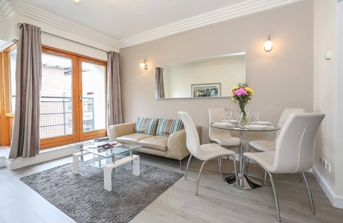North Wall Apartamento | Modern 1 bedroom apartment in IFSC within 15 minutes walk to Dublin city centre