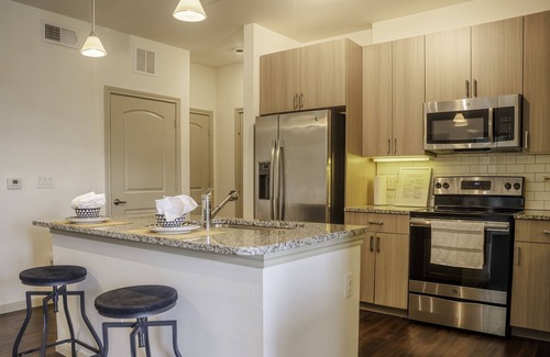 Lake Houston Apartamento | Modern 1 bedroom apt w Lakeside balcony