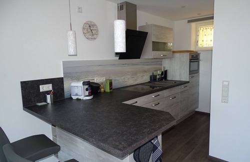 Markdorf Condominio | Moderno apartamento de 1 dormitorio con vistas a la montaña y piscina cubierta