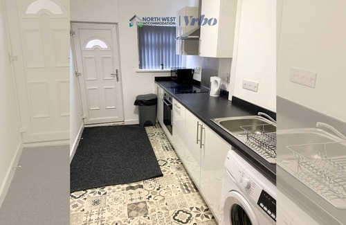 St Helens Apartamento | Modern 1 Bedroom Flat in St Helens – Ideal for Relocation or Work Trips