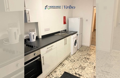 St Helens Apartamento | Modern 1 Bedroom Flat in St Helens – Ideal for Relocation or Work Trips