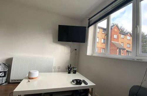 Lea Bridge Apartamento | MODERN 1 Bedroom Ground Floor Flat