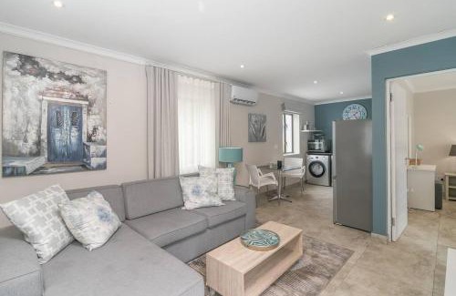Knysna Casa | Modern 1 bedroom non-seafacing unit on luxury golf estate