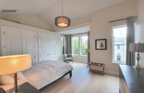 Cardozo Casa | Modern 1 block from Metro subway Minutes to Capital, Museums and National Mall
