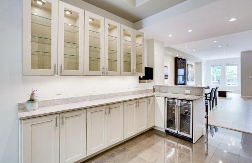 Cardozo Casa | Modern 1 block from Metro subway Minutes to Capital, Museums and National Mall