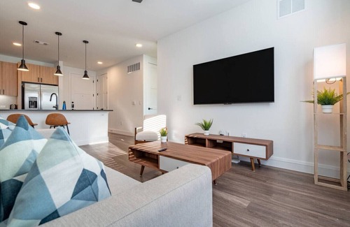 Hancock Apartamento | Modern 1Bd/1Ba Apt near UT & DT