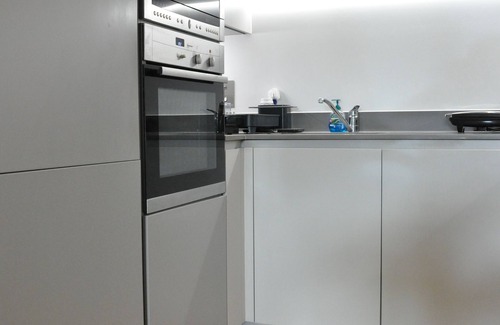 Ferndale Apartamento | Modern 1BD Flat w Balcony, Heart of Brixton