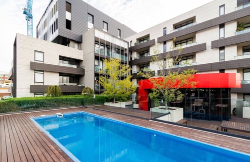 Richmond North Apartamento | Modern 1BD in the Heart of Richmond w/ Pool & Gym!